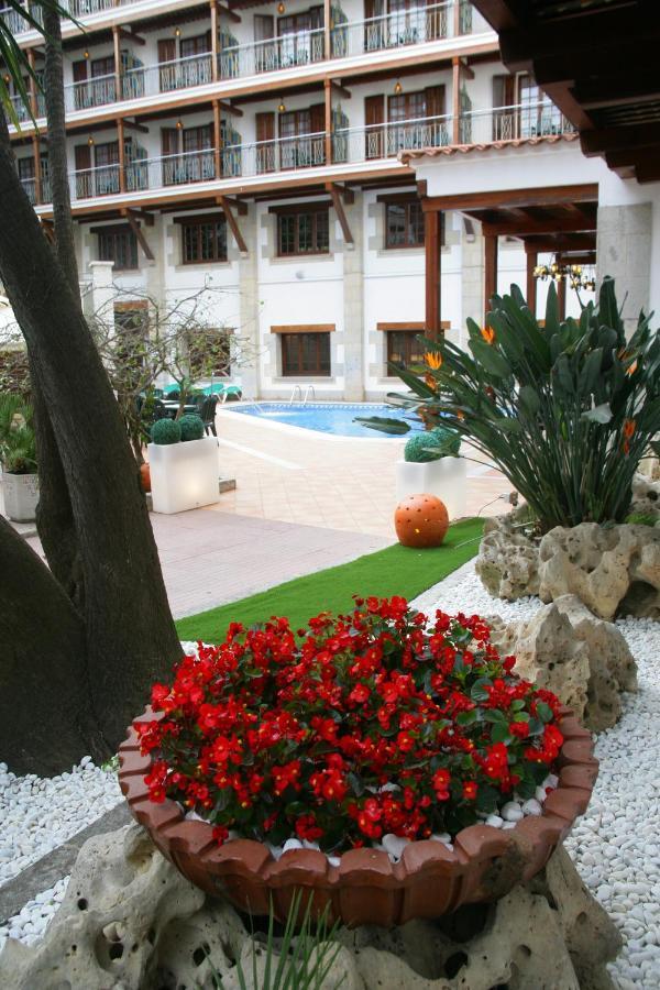 Hotel La Carolina Lloret de Mar Exterior photo