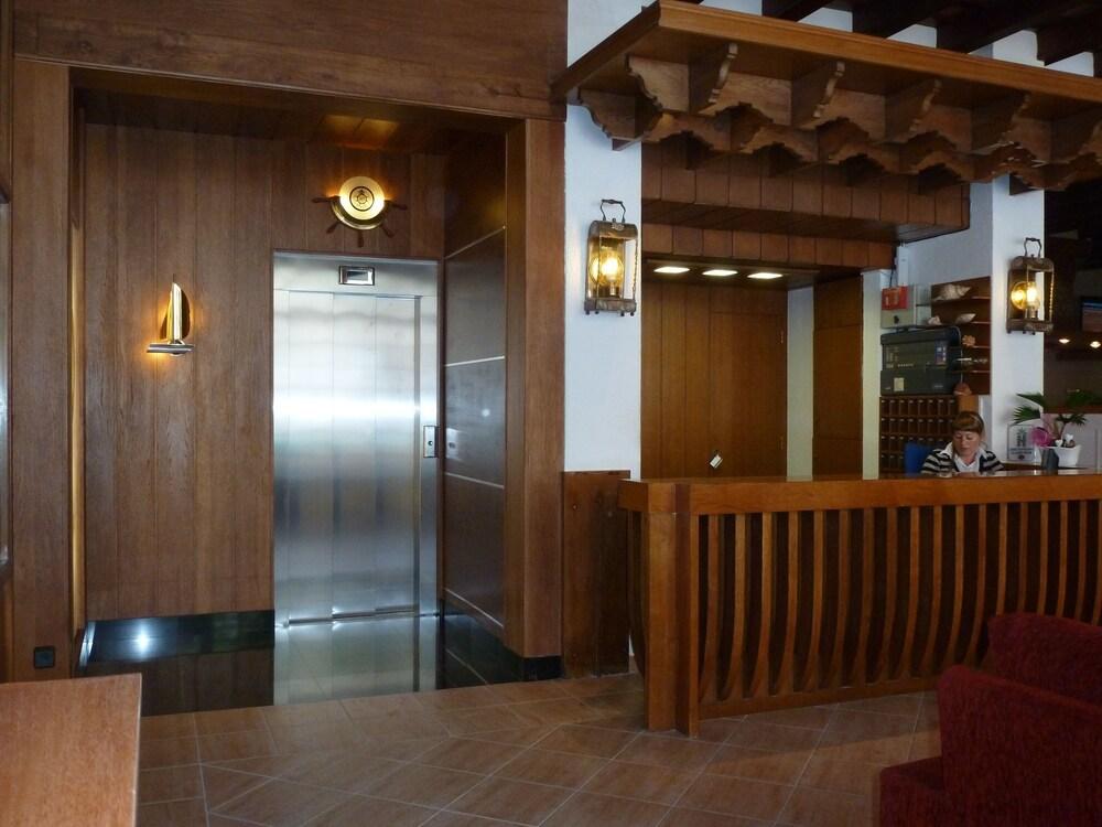 Hotel La Carolina Lloret de Mar Exterior photo